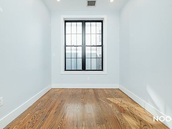 4th image of 2 Stanwix St #2C