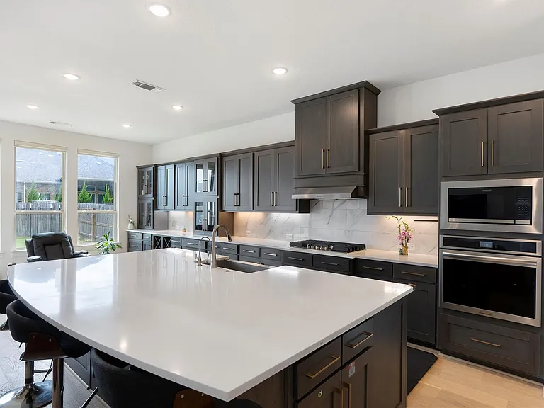 228 Lotti Ln — Photo 4