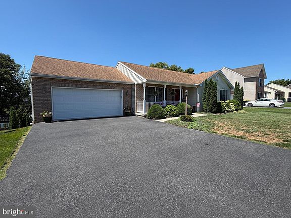 3rd image of 302 Frick Ave