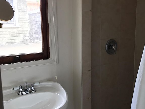 5th image of 2419 1/2 C St