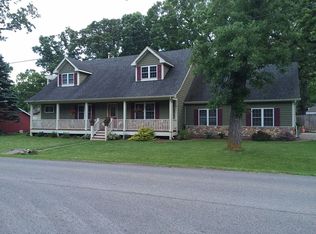 711 N John St, McHenry, IL 60050