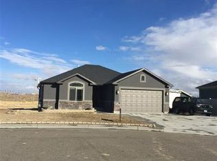 1327 Pronghorn Dr, Rock Springs, WY 82901