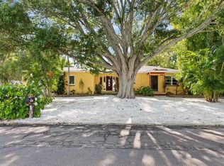 2817 46th St S, Gulfport, FL 33711