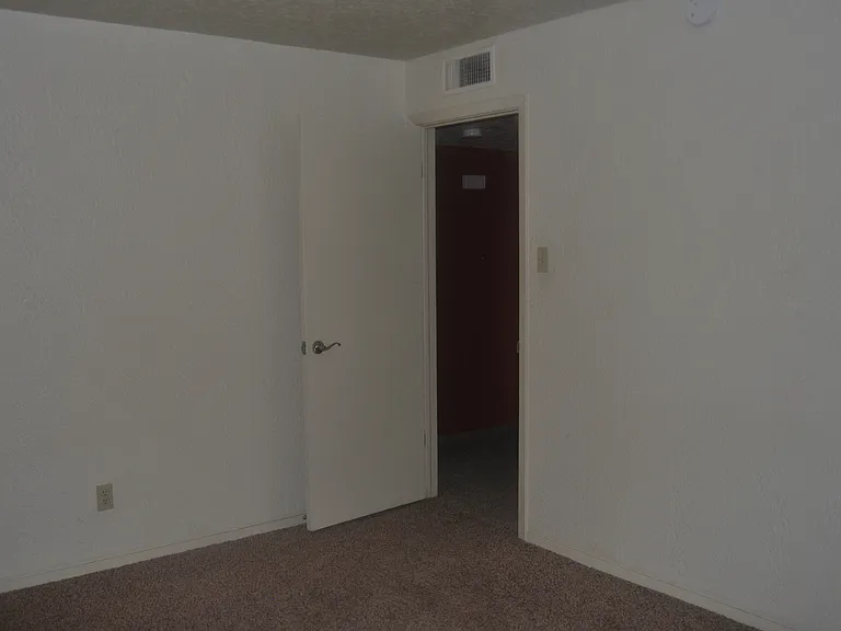 4433 Stanton St #1 — Photo 7