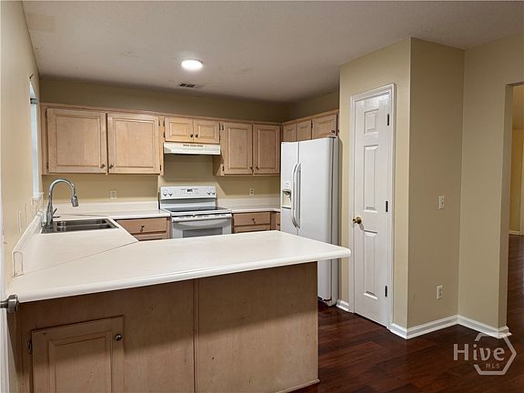 5th image of 110 Chapel Drive