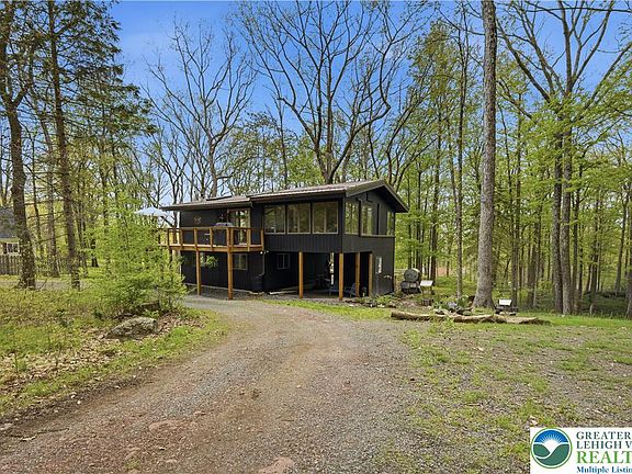 5th image of 104 Horseshoe Ln