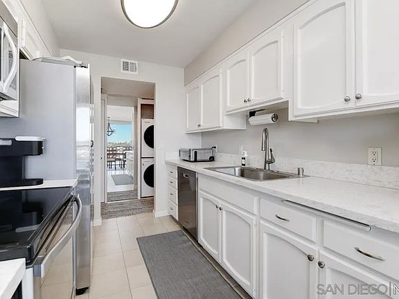 5th image of 1750 Avenida Del Mundo Unit 403