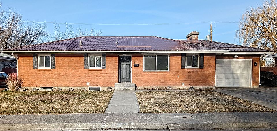 1st image of 809 Sonja Ave