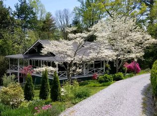 1346 Ransier Dr, Hendersonville, NC 28739