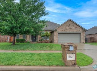 17421 White Hawk Dr, Edmond, OK 73012