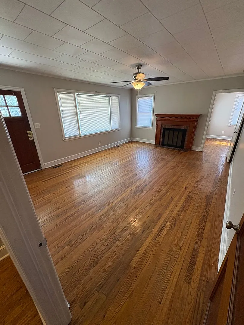 3 Bedroom 1 Bath House — Photo 3