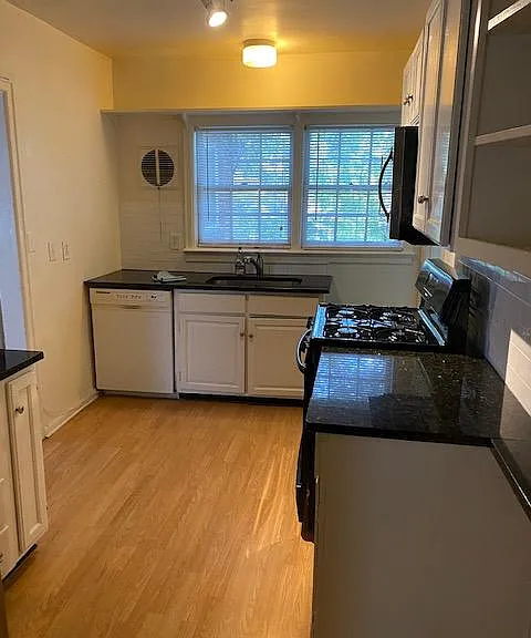 31 28th St NW #3 — Photo 7