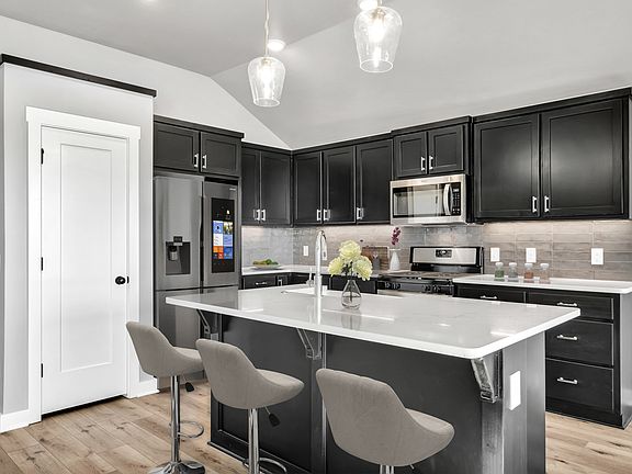 Kitchen with Large Island
