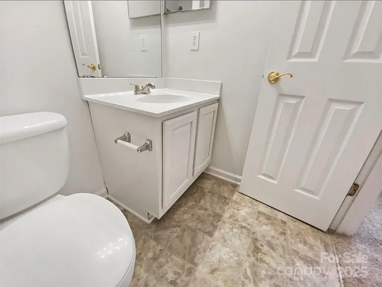 2118 Augusta St — Photo 17