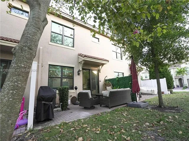 10111 Akenside Dr — Photo 12