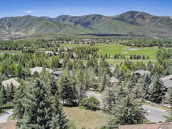 4th image of 2462 Meadows Dr Lot 30