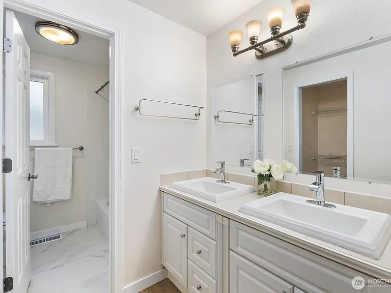 15132 SE 48th Dr — Photo 8