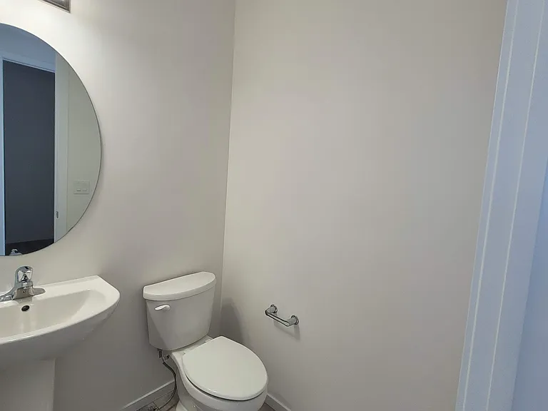 40 Carringham Gate NW #M — Photo 10