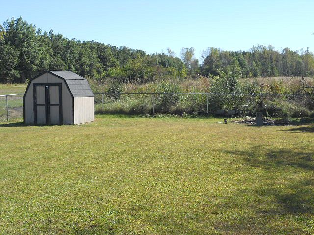 2nd image of 1739 Harris Dr