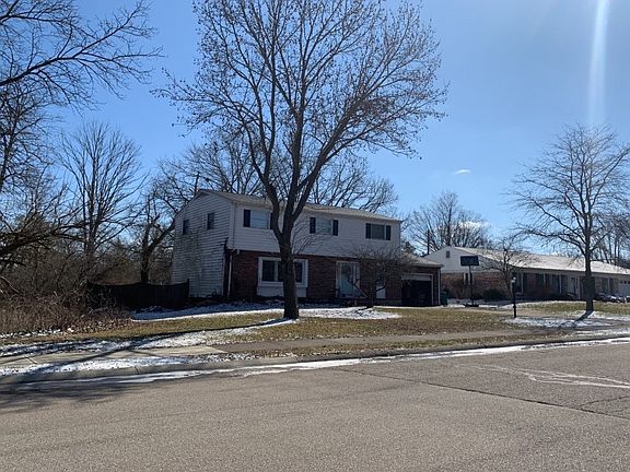3rd image of 1215 Dana Dr