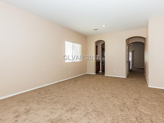 4th image of 728 Fort Mandan Ct