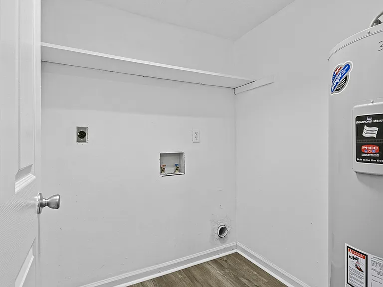 Mt. Tabor Apartments — Photo 23