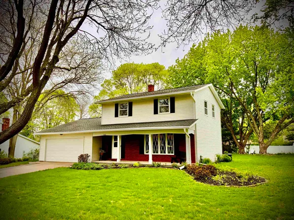 468 Stella Vista Dr, Green Bay, WI 54302