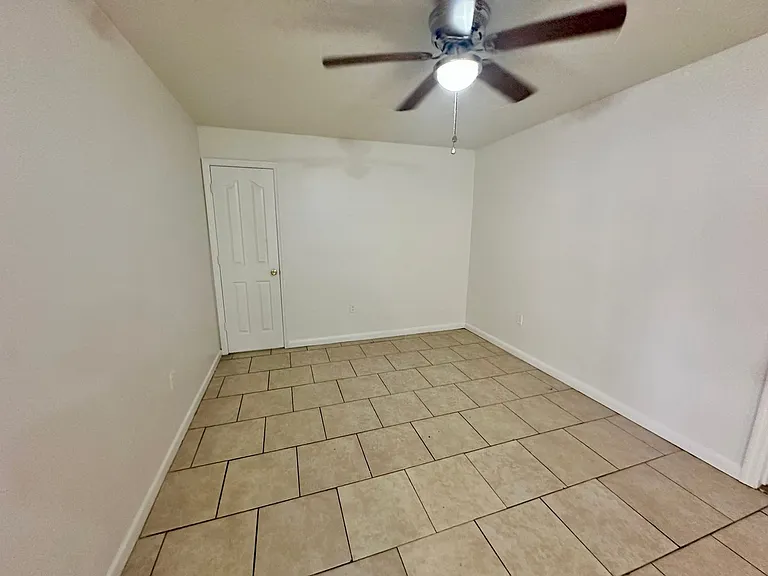 1317 Cambridge Dr — Photo 19