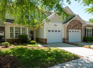 8444 Brookings Dr, Charlotte, NC 28269