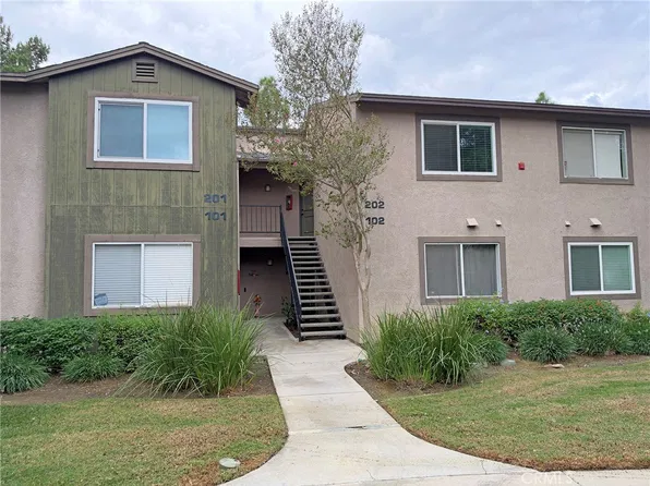 2604 Avenida Del Vis APT 202, Corona, CA 92882