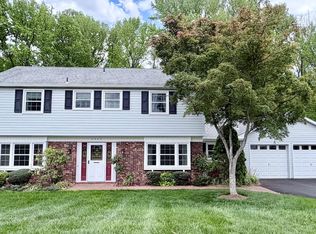 4325 Majestic Ln, Fairfax, VA 22033