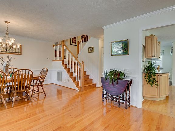 3rd image of 1473 Willow Woods Dr