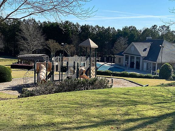 2nd image of 236 Ashland Dr