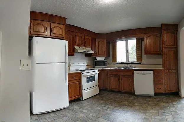 6 Mansion Woods Dr #A — Photo 36