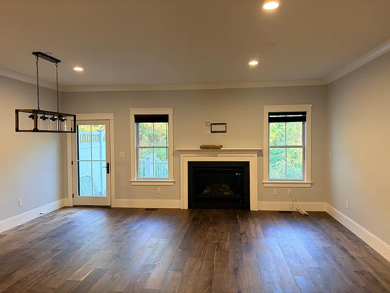 10 Southfield Ln — Photo 3