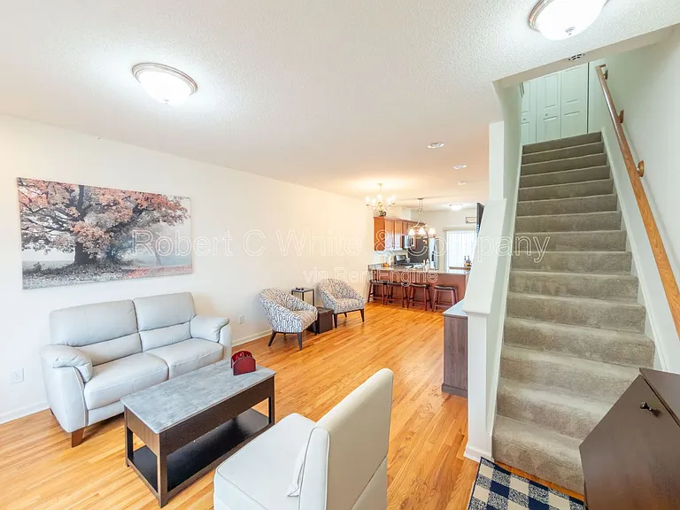 219 Pepin Pl — Photo 10