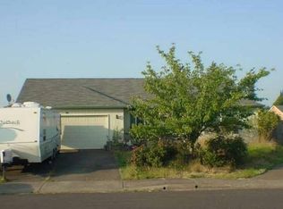 393 Pana Ct, Woodburn, OR 97071