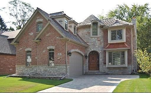 1st image of 2417 Oak Ave
