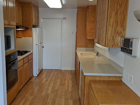 3rd image of 2083 Town And Country Ln APT 1