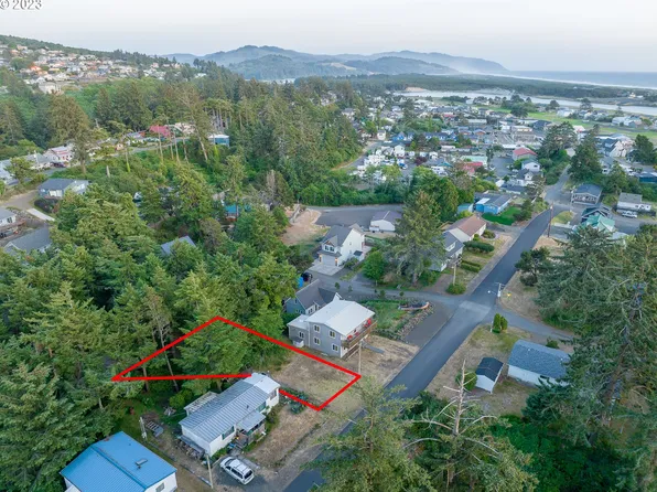 3rd St, Pacific City, OR 97135