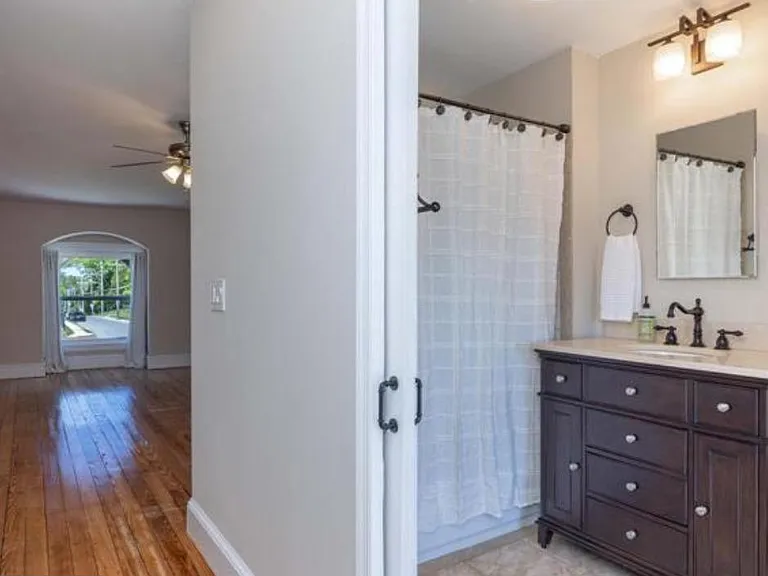 1810 Mount Salem Ln — Photo 7