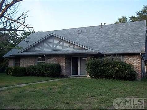 1st image of 1005 Live Oak Dr