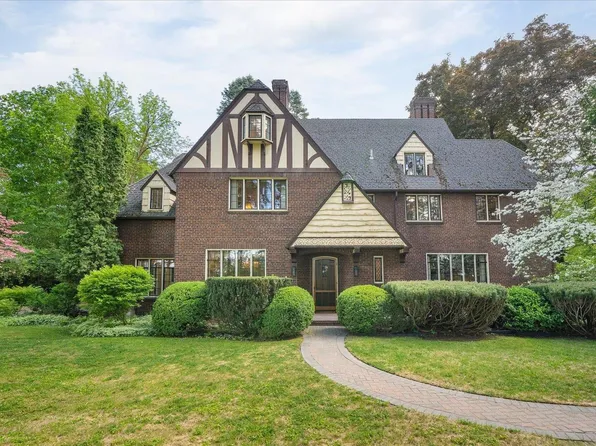 415 W Cliff Dr, Spokane, WA 99204