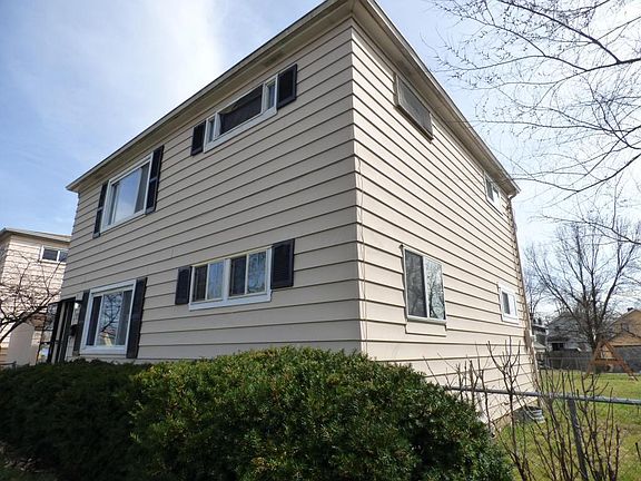 2nd image of 995 E 13th Ave