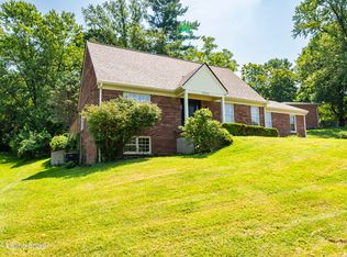 7314 Arrowwood Rd, Graymoor Devondale, KY 40222