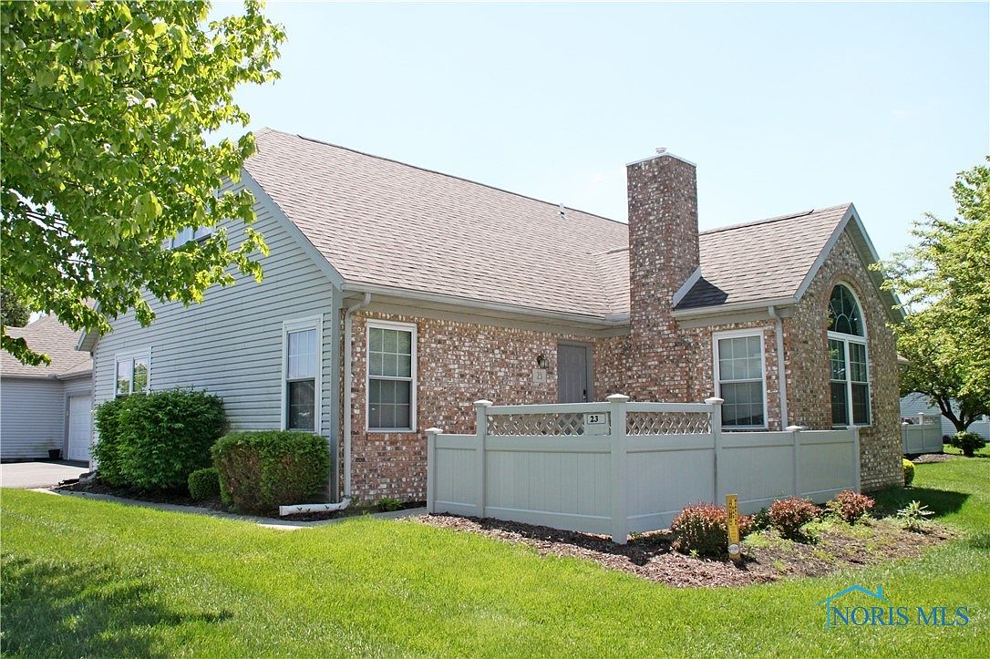 23 Foxgate Cir W, Bowling Green, OH 43402 Zillow