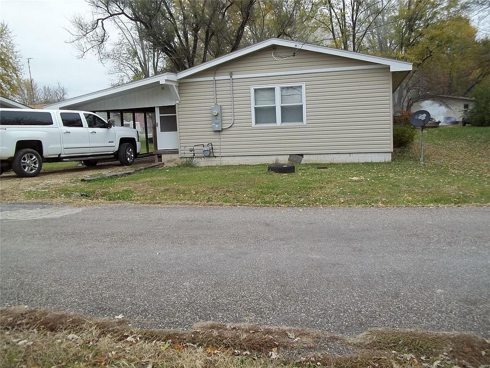 1st image of 302 E Clay St