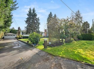 13558 15th Ave, Surrey, BC V4A 1L2