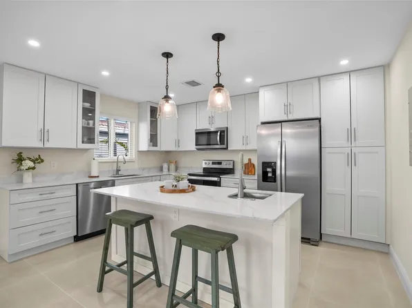 4101 Hayes Street, Hollywood, FL 33021