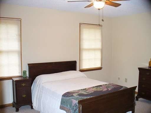 4th image of 504 Ashwood Dr